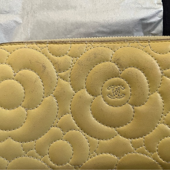 Chanel Camelia long wallet - Picture 2 of 15